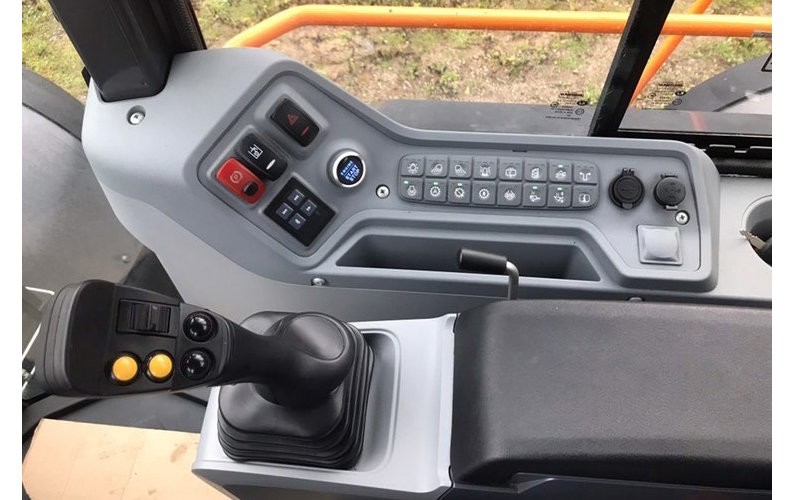 A Letter from a Fan: A First-Hand Exciting Experience of the Doosan DL420-7 Wheel Loader